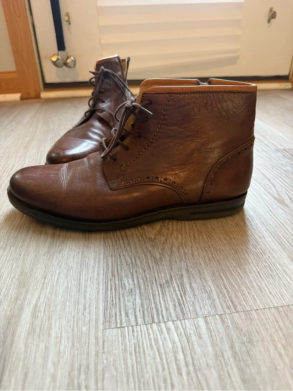 Men's Brown Leather Lace-Up Boots